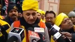 Ramcharitmanas Row: महागठबंधन में दरार! तेजस्वी यादव ने किया शिक्षा मंत्री का बचाव, JDU ने की माफ़ी की मांग