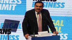 Adani Group: हिंडनबर्ग के खिलाफ कानूनी लड़ाई की लड़ाई की तैयारी में अडानी ग्रुप, अमेरिकी लॉ फर्म Wachtell को दी जिम्मेदारी- रिपोर्ट