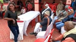 Viral Video: शवदाह गृह के उद्घाटन में बच्चों के सामने अश्लील गानों पर हुआ डांस, लुटाये गए पैसे; लोगों ने ऐसे की खिंचाई