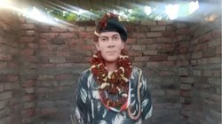 Galwan: शहीद बेटे के सम्मान में बुजुर्ग बाप ने बनाई प्रतिमा तो पुलिस ने कर दी पिटाई, गालियां देने का भी आरोप