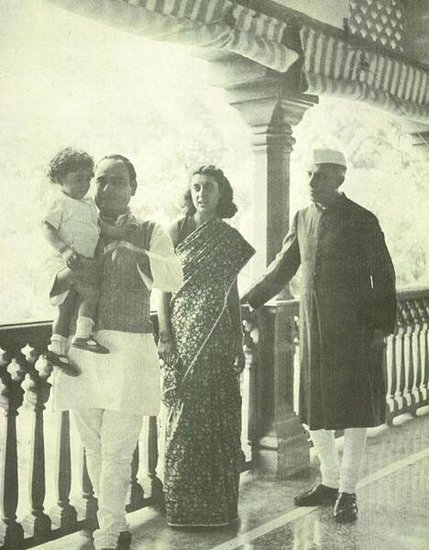 Rajiv Gandhi, Feroze Gandhi, Indira Gandhi, Jawaharlal Nehru