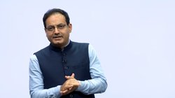 घमंड से बचने की बात करते दृस्टि IAS के फाउंडर विकास दिव्याकृति का वीडियो वायरल, जानिए क्या बोले