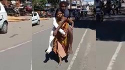 दबंगों ने तोड़ दिया हाथ-पैर, पति को पीठ पर लेकर SP ऑफिस पहुंची महिला तो भड़के लोग, बोले- अमृतकाल है, जिंदा छोड़ दिया यही गनीमत है