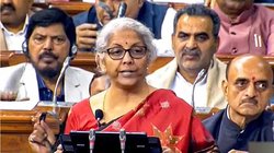 Budget 2023: निर्मला सीतारमण के परिवार से संसद पहुंचे कई खास लोग, राहत देने वाले ऐलानों पर जमकर बजाई ताली