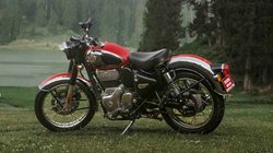 Royal Enfield Classic 350: जानें कीमत, इंजन, माइलेज और ब्रेकिंग सिस्टम के साथ इसे खरीदने का आसान फाइनेंस प्लान