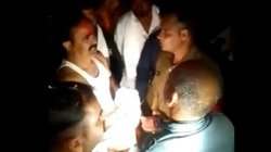 MP Ajab Hai: ऐसा भी कोई करता है…? गांव का दौरा करने गए शिवराज के मंत्री को रगड़ दिया खुजली वाला पत्ता
