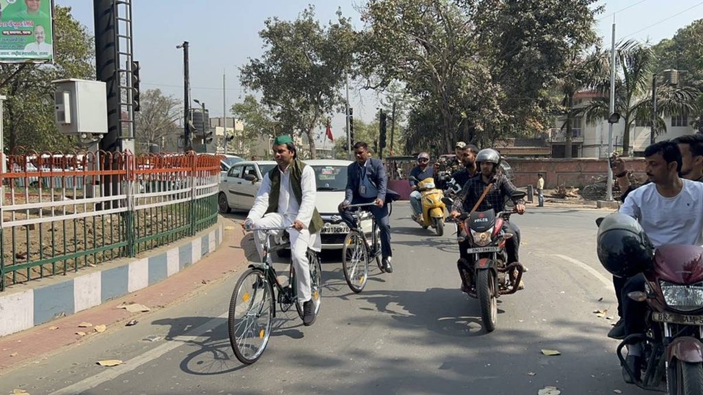 RJD | Mulayam Singh Yadav | Cycle |