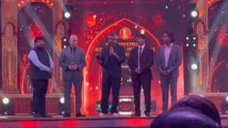 विवेक अग्निहोत्री ने मोहम्मद ज़ुबैर को कहा पंचर लगाने वाला फैक्ट चेकर, लोगों ने लगा दी क्लास