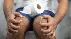 Health Alert: टॉयलेट सीट पर ज्यादा वक्त बिताना पड़ सकता है भारी, आपको हो सकती है ये बीमारियां!
