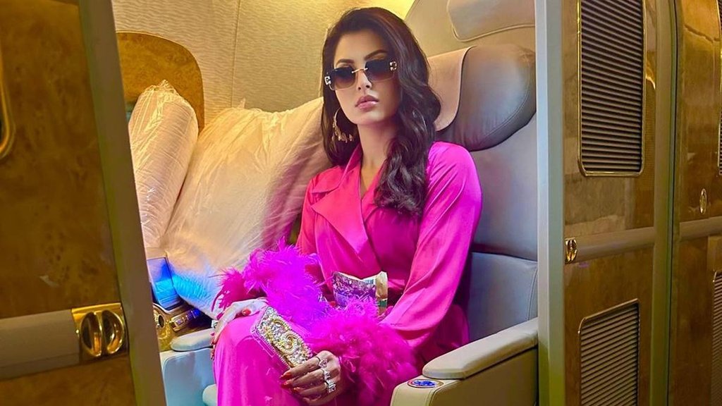 Urvashi Rautela | Urvashi Rautela KANTARA | Rishabh Shetty | Rishabh Pant |