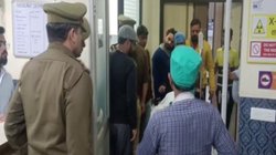 Moradabad: मुरादाबाद में VHP नेता को मारी गोली, हालत नाजुक, गिरफ्तारी के लिए पुलिस टीम गठित