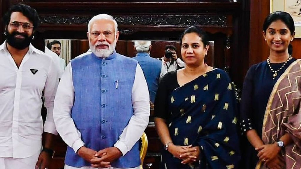 Viral Photo II PM MODI II KGF