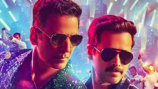 Selfie Song, Main Khiladi release