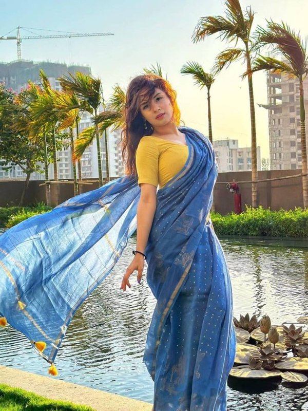 AVNEET KAUR SADGI LOOK IN SAREE