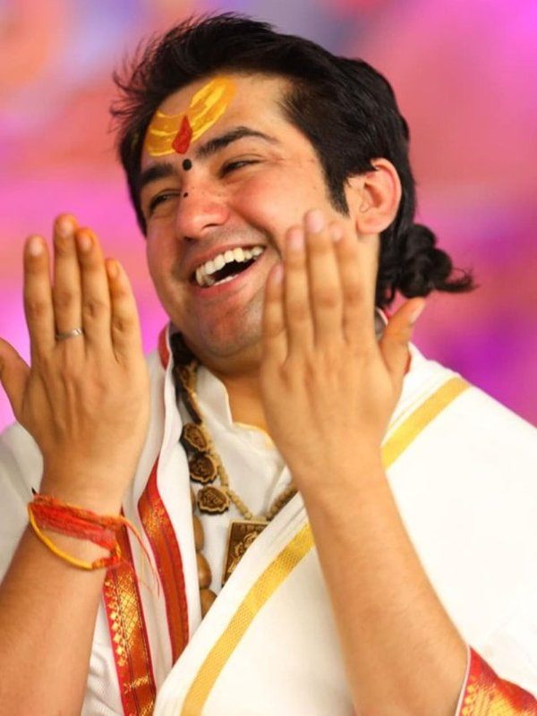 Bagheshwar Dham Sarkar 4