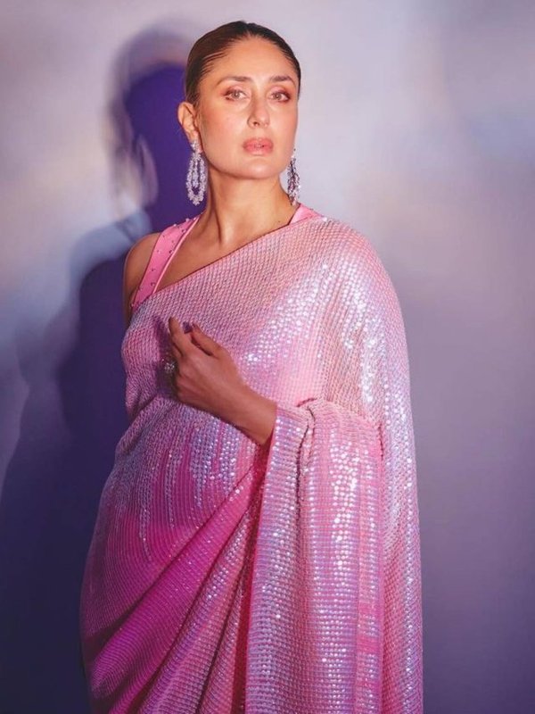 KAREENA KAPOOR IN PINK SHIMMER SAREE