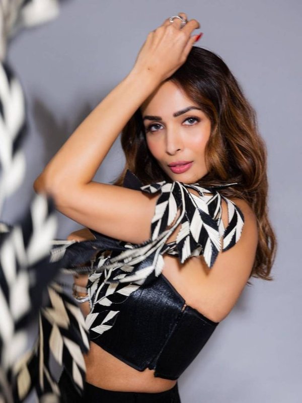 MALAIKA ARORA IN LEAF SAREE