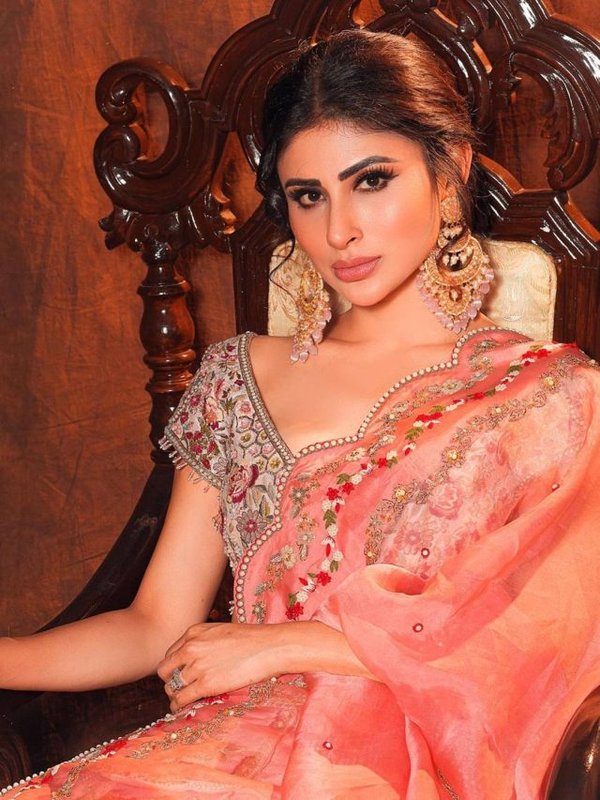 Mouni Roy 2