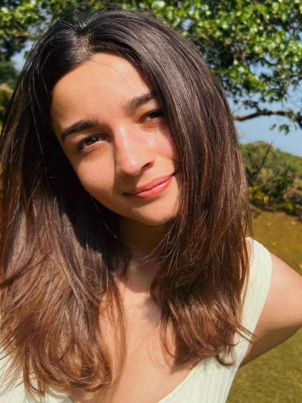 NATURAL BEAUTY ALIA BHATT