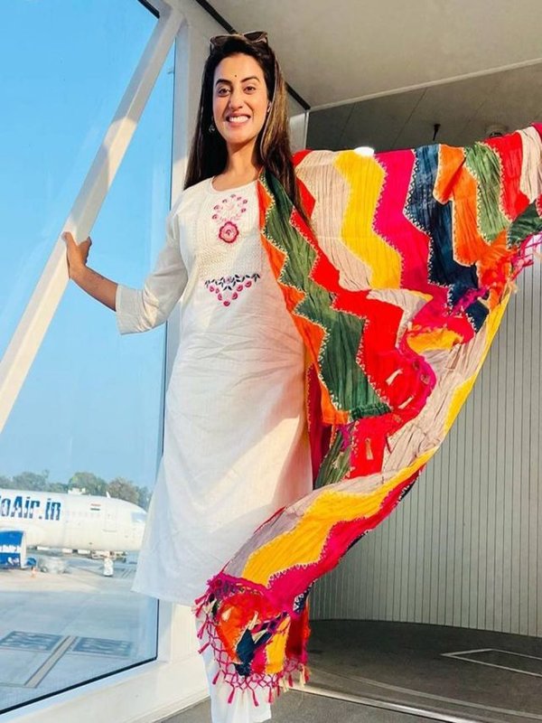 SIMPLE WHITE SUIT AND MULTICOLOUR DUPATTA - AKSHARA SINGH