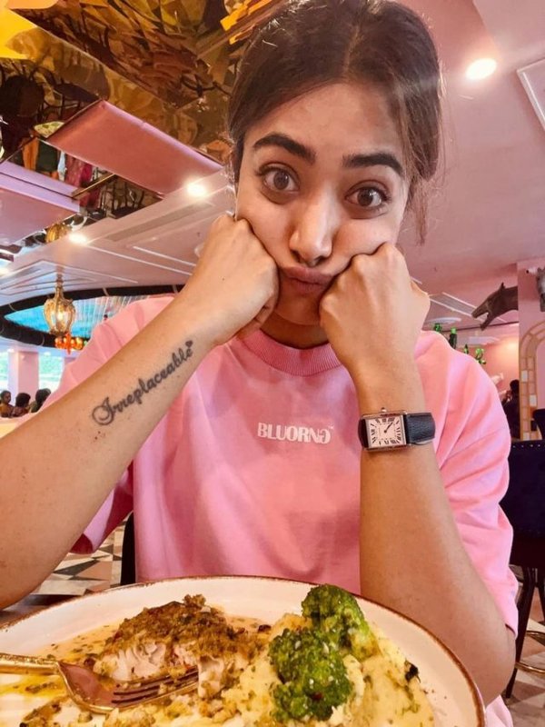 SOUTH ACTRESS FAVOURITE CHEAT MEAL