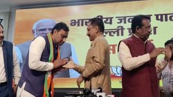 Delhi MCD: स्टैंडिंग कमेटी के चुनाव जारी, AAP के पार्षद ने मतदान से पहले थामा बीजेपी का हाथ