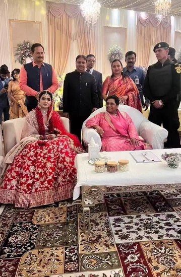 Mayawati in Akash Anand wedding