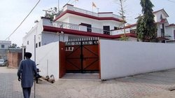 Amritpal Singh: कहां है अमृतपाल? ताबड़तोड़ छापेमारी के बाद भी नहीं मिल रहा सुराग, NRI पत्नी और मां से पंजाब पुलिस ने की पूछताछ