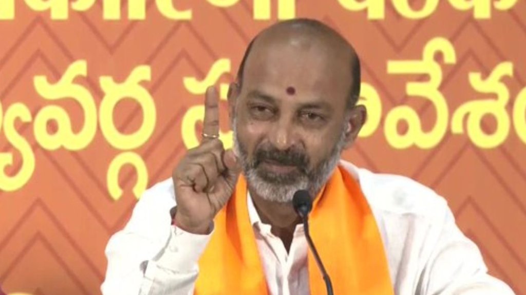 K Kavitha | Telangana CM | Bandi Sanjay