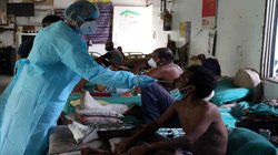 Corona Update: दिल्ली में फिर लौट रहा कोरोना, 6 महीने बाद पहली बार 300 मामले, स्वास्थ्य विभाग अलर्ट