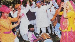 Holi | Narendra Modi | Atal Bihari Vajpayee