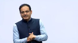 IAS बनने के लिए किस क्लास से शुरू कर दें तैयारी? जानिए दृस्टि आईएएस के विकास दिव्यकीर्ति का जवाब