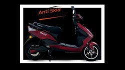 Komaki LY Pro launch: लॉन्च हुआ हाइटेक फीचर्स वाला कोमाकी एलवाई प्रो इलेक्ट्रिक स्कूटर, कंपनी का दावा सिंगल चार्ज पर मिलेगी 160 km तक की रेंज