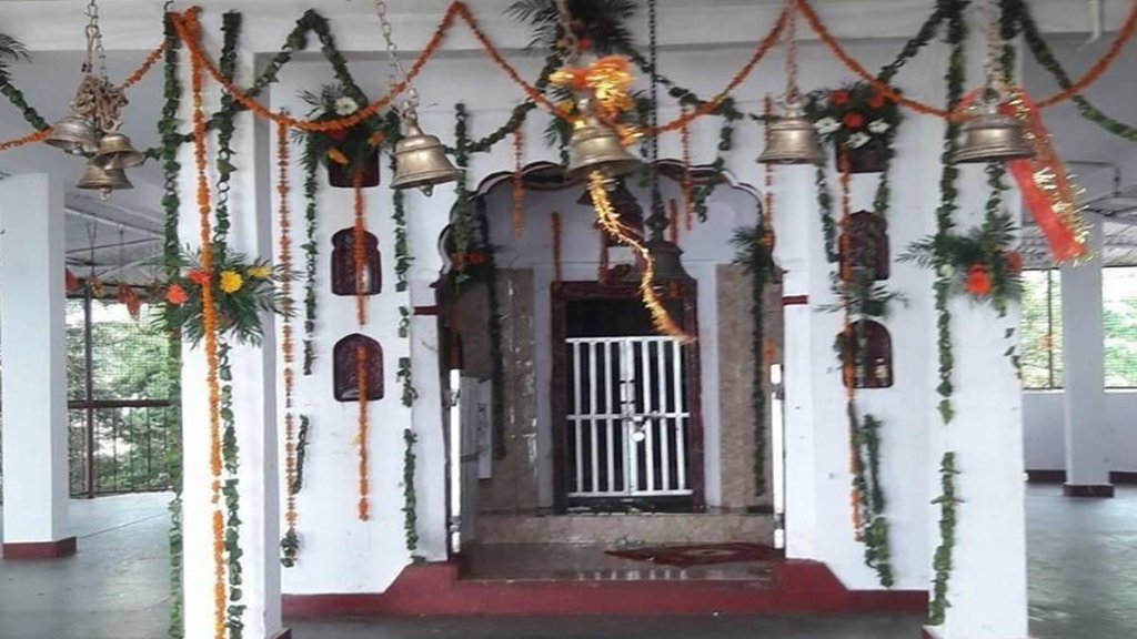 देवभूमि उत्तराखंड: पांच सौ साल से भी प्राचीन है सिद्ध पीठ पर्वतों की रानी मसूरी का नाग देवता मंदिर