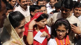 Raja Bhaiya Wife| Raja Bhaiya News| Raja Bhaiya News| Raja Bhaiya Wife|