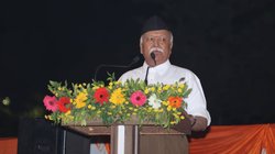 RSS चीफ मोहन भागवत बोले- कुछ स्वार्थी लोगों ने ग्रंथों में गलत तथ्य जोड़े, लोग करने लगे ऐसे सवाल