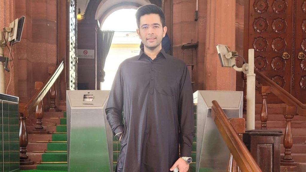 Raghav Chadha II Viral Photo II Rahul Gandhi