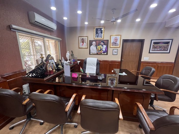 Ramdas Athavle office