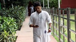 विचलित मन की गहराई से आपको आवाज़ लगाता हूं- पिता की जयंती पर ज्योतिरादित्य सिंधिया ने किया इमोशनल पोस्ट