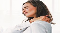 जीवन-शैली का रोग, गर्दन का दर्द बड़ा बेदर्द, अब किशोरों और युवाओं में भी देखी जाने लगी है यह तकलीफ