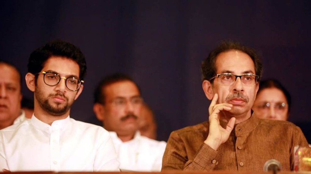 उद्धव ठाकरे गुट और शिंदे गुट में विभाजन के बाद संसद भवन के कार्यालय को लेकर भी विवाद खड़ा हो गया। (File)