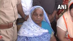 ‘अतीक को हो फांसी…’उमेश पाल की मां और पत्नी के नहीं थम रहे आंसू, बोलीं- नोट के दम पर वो कुछ भी कर सकता