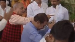 Bihar : लालू यादव को बेल मिलने के बाद बिहार की असेंबली में हंगामा, फेंके गए लड्डू