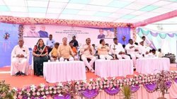 बिलकिस बानो केस का दोषी गुजरात सरकार के कार्यक्रम में हुआ शामिल, बीजेपी सांसद-विधायक के साथ साझा किया मंच