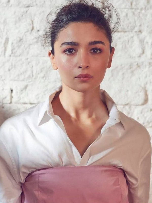 ALIA BHATT AND STARS GOT HURT ON FILM SET
