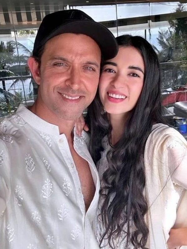HRITHIK ROSHAN- SABA AZAD WEDDING NEWS VIRAL