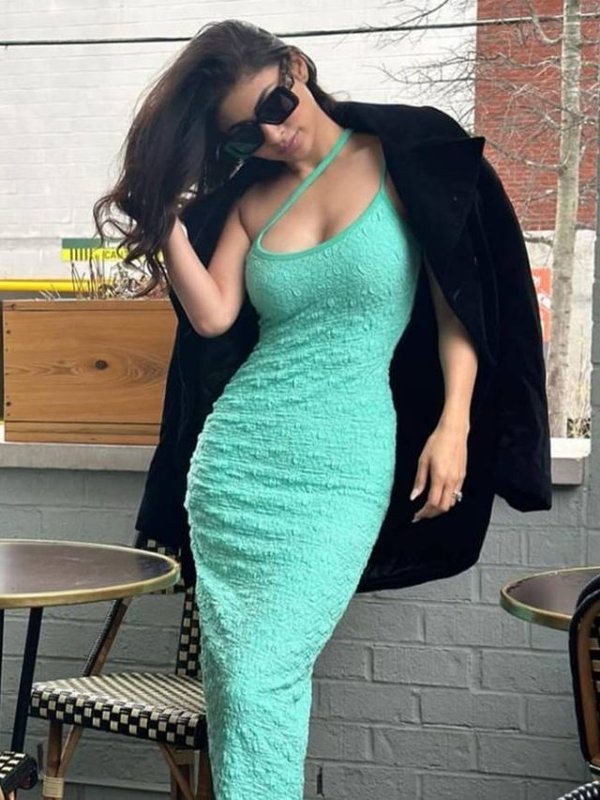 MOUNI ROY IN SHORT GLAM LOOK