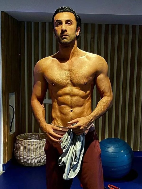 cropped-RANBIR-KAPOOR-FITNESS-SECRET-2.jpeg