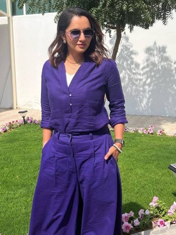 SANIA MIRZA IN HOT LOOK