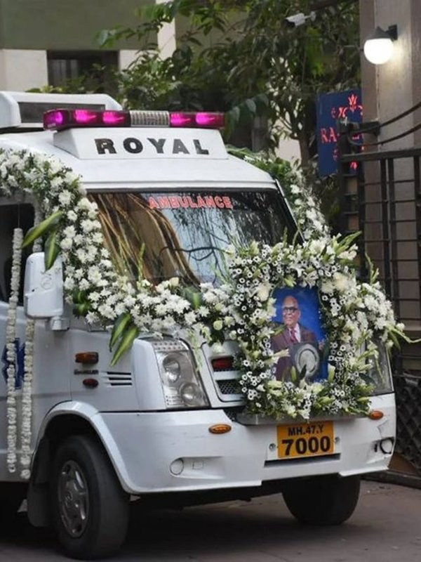 SATISH KAUSHIK FUNERAL